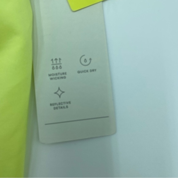 Women's Mid-Rise Run
Shorts 3" - All In Motion™ Yellow 1X & XL - Picture 8 of 14